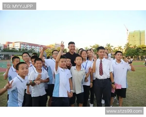 与足球明星面对面交流的精彩英语对话全记录